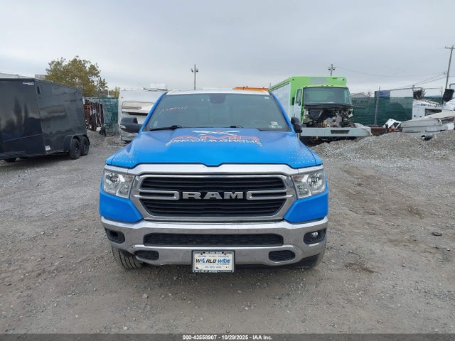1C6RRFMG2MN617388 RAM 1500 Big Horn 4x4 6&#039;4 Box