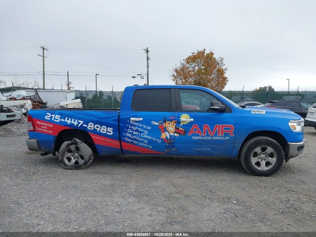 1C6RRFMG2MN617388 RAM 1500 Big Horn 4x4 6&#039;4 Box