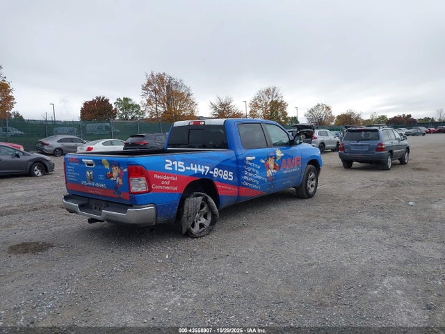 1C6RRFMG2MN617388 RAM 1500 Big Horn 4x4 6&#039;4 Box