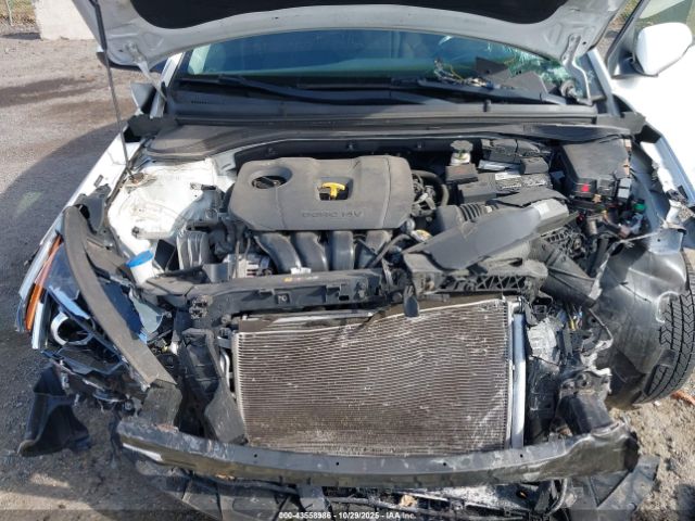 2019 HYUNDAI ELANTRA 5NPD84LF0KH418162 Photo 9