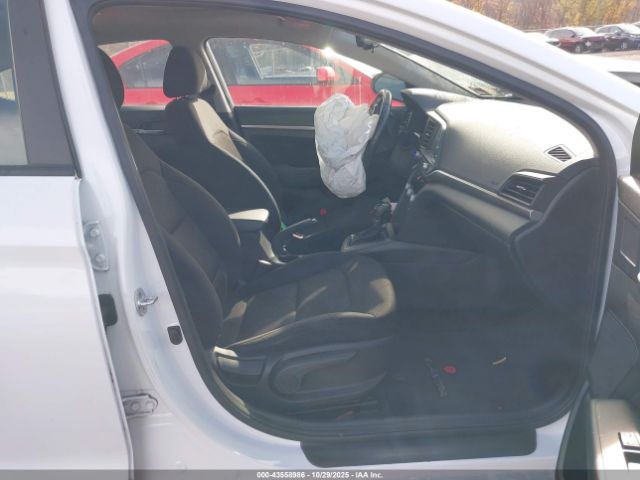 2019 HYUNDAI ELANTRA 5NPD84LF0KH418162 Photo 4