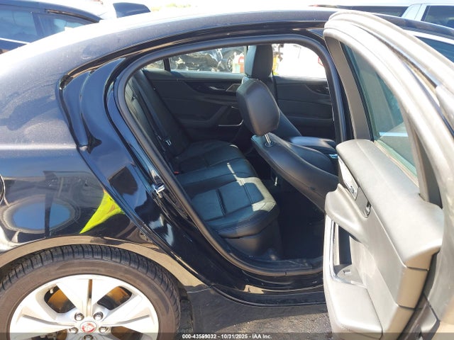 2020 JAGUAR XE SAJAE4FX5LCP58552 Photo 7