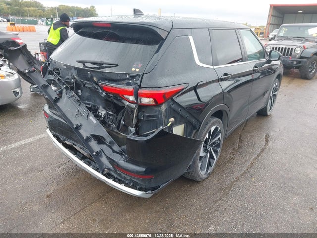 2022 MITSUBISHI OUTLANDER JA4J4UA84NZ045752 Photo 3