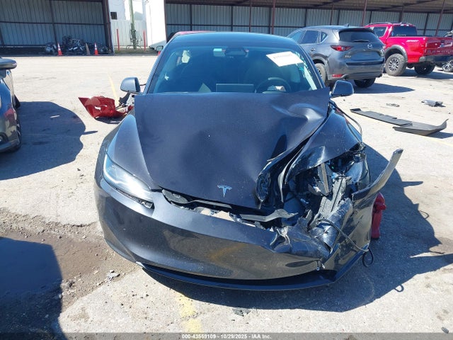Tesla Model 3 Long Range Rear-wheel Drive/standard 2025 5YJ3E1EA7SF989649 Image 12