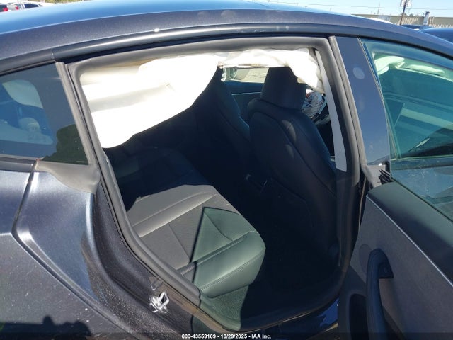 2025 TESLA MODEL 3 5YJ3E1EA7SF989649 Photo 7