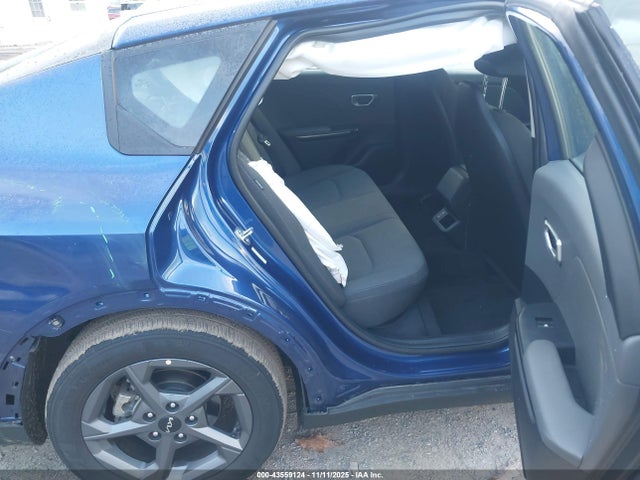 2025 Kia K4 Lxs მანქანა იყიდება აუქციონზე, vin: 3KPFT4DE9SE146910, აუქციონის ნომერი: 43559124