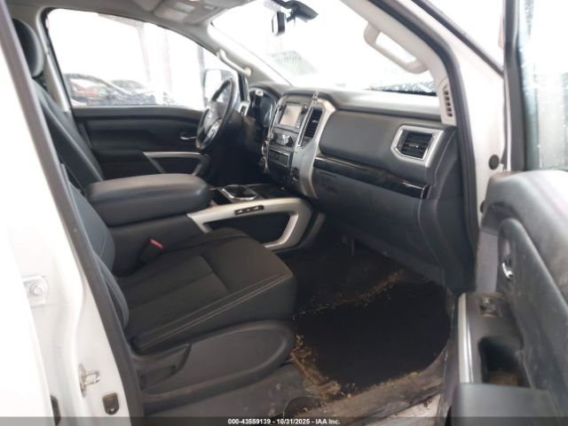 2016 NISSAN TITAN XD 1N6BA1F46GN502172 Photo 4