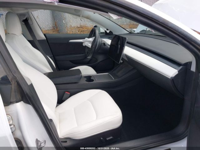2021 TESLA MODEL 3 5YJ3E1EAXMF020558 Photo 4