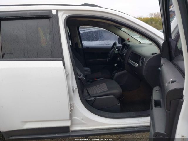 2015 JEEP COMPASS 1C4NJCBA2FD138165 Photo 4