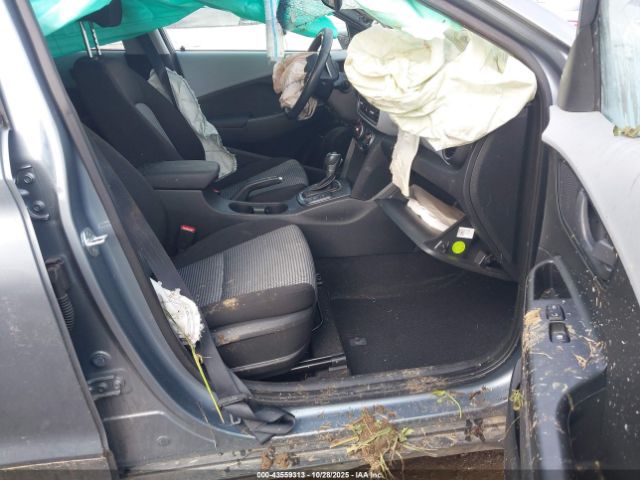 2018 HYUNDAI KONA KM8K62AA6JU160691 Photo 4