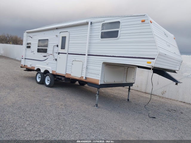 2003 Jayco Quest Series 253 D მანქანა იყიდება აუქციონზე, vin: 1UJCJ02L331DD0195, აუქციონის ნომერი: 43559325