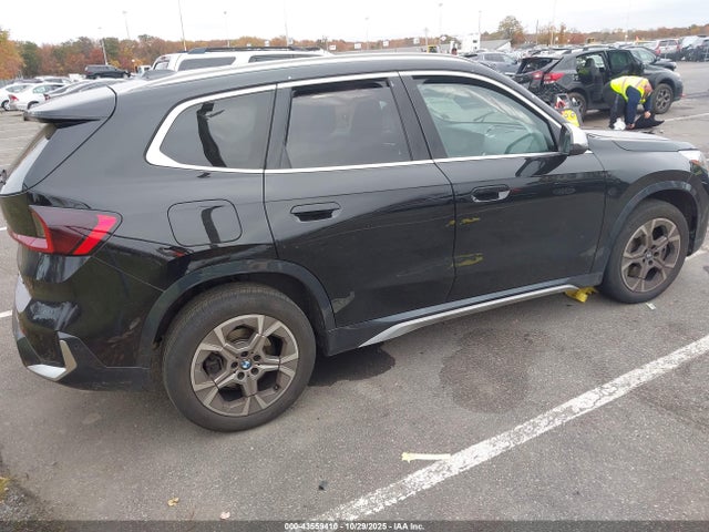 2024 BMW X1 WBX73EF02R5Y44280 Photo 3