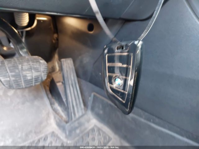 2017 BMW X1 WBXHT3Z36H4A58469 Photo 10