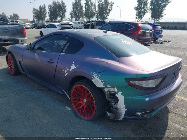 2011 MASERATI GRANTURISMO ZAM45KLA9B0058254 Photo 2