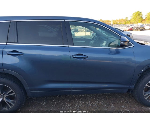 5TDZZRFH4KS338807 Toyota Highlander Le Plus
