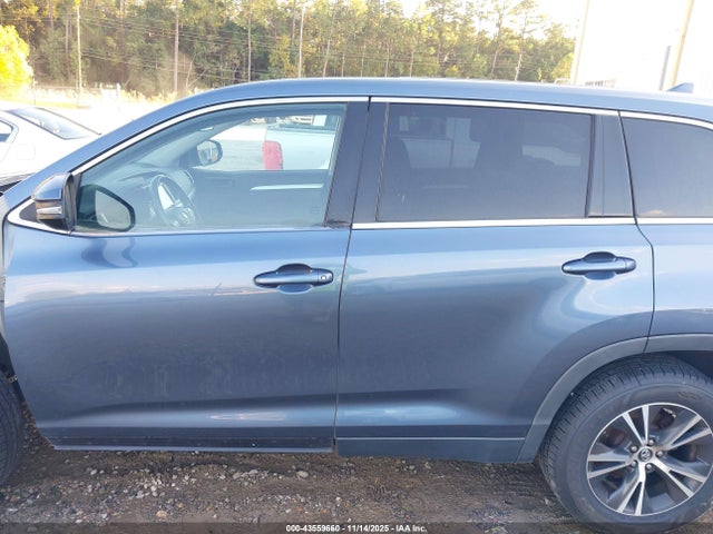 5TDZZRFH4KS338807 Toyota Highlander Le Plus