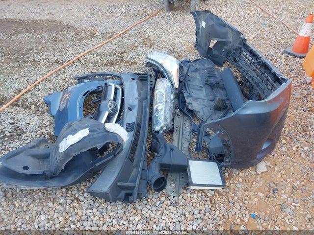 5TDZZRFH4KS338807 Toyota Highlander Le Plus