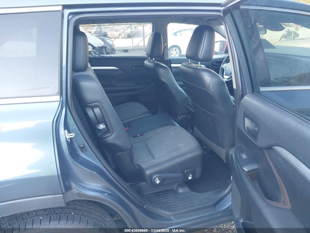 5TDZZRFH4KS338807 Toyota Highlander Le Plus
