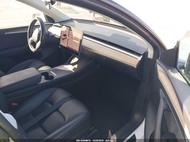 2022 TESLA MODEL Y 7SAYGDEF1NF538169 Photo 4