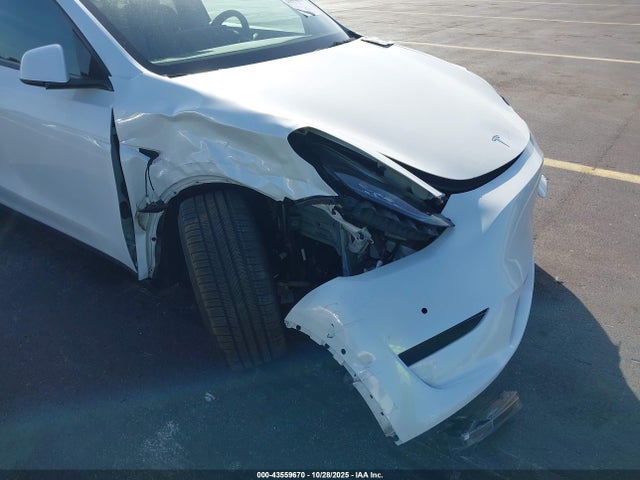 2022 TESLA MODEL Y 7SAYGDEF1NF538169 Photo 5