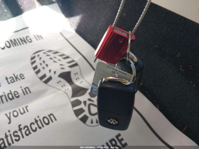 2017 VOLKSWAGEN PASSAT 1VWBT7A35HC011116 Photo 10