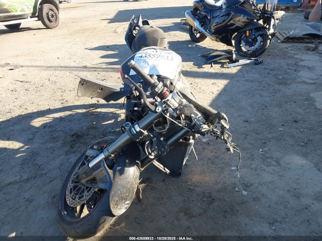 2024 DUCATI PANIGALE ZDMHAATW6RB015324 Photo 4