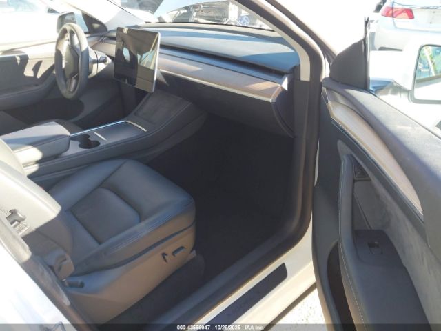 2023 TESLA MODEL Y 7SAYGDEE3PA039610 Photo 4