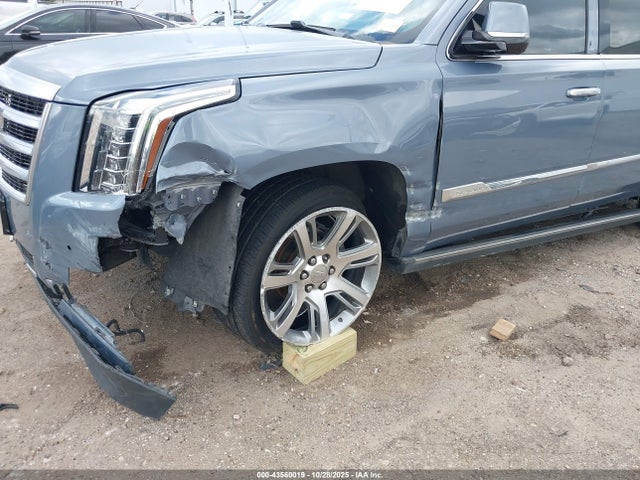 2015 CADILLAC ESCALADE ESV 1GYS3TKJ2FR678772 Photo 5