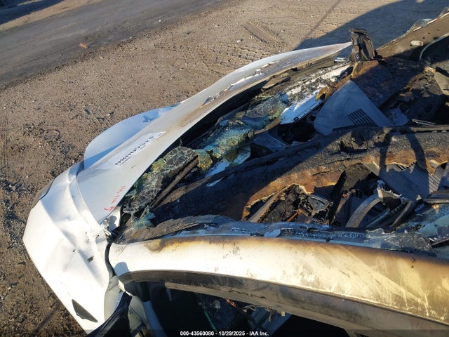 2023 TESLA MODEL 3 5YJ3E1EAXPF432032 Photo 9