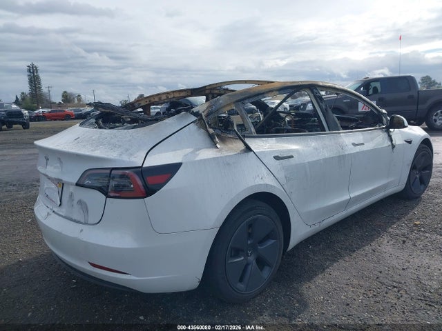 2023 TESLA MODEL 3 5YJ3E1EAXPF432032 Photo 3
