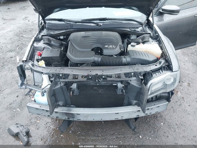 Продаж на аукціоні авто 2022 Chrysler 300 S, vin: 2C3CCABG1NH256420, номер лоту: 43560088
