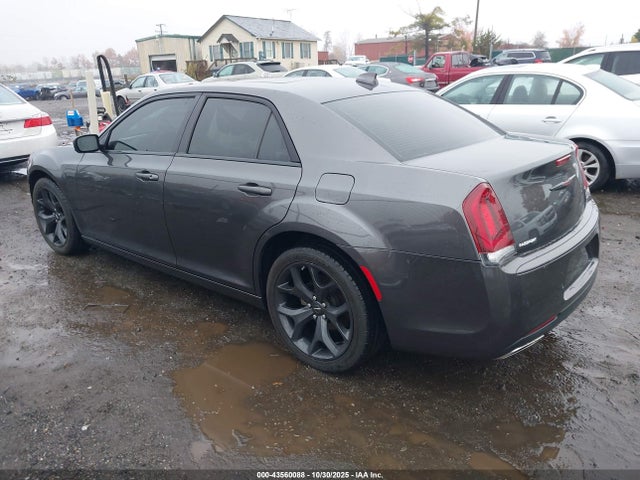 Продаж на аукціоні авто 2022 Chrysler 300 S, vin: 2C3CCABG1NH256420, номер лоту: 43560088