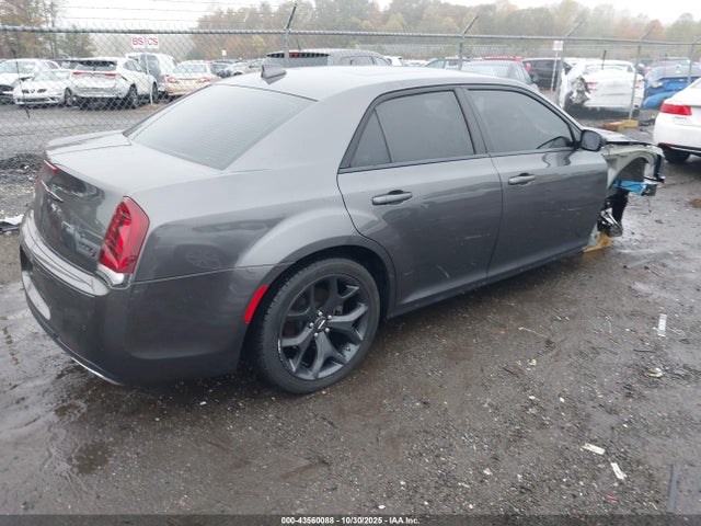 Продаж на аукціоні авто 2022 Chrysler 300 S, vin: 2C3CCABG1NH256420, номер лоту: 43560088