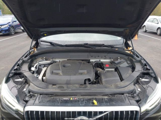 2021 VOLVO XC60 YV4102DL6M1699569 Photo 9