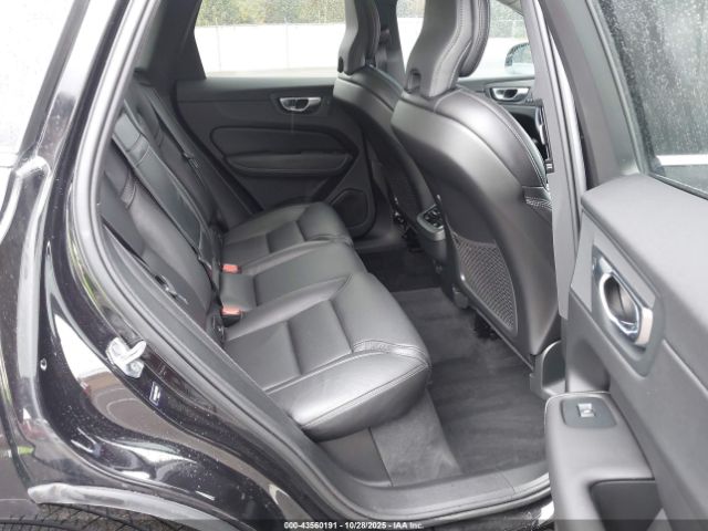 2021 VOLVO XC60 YV4102DL6M1699569 Photo 7