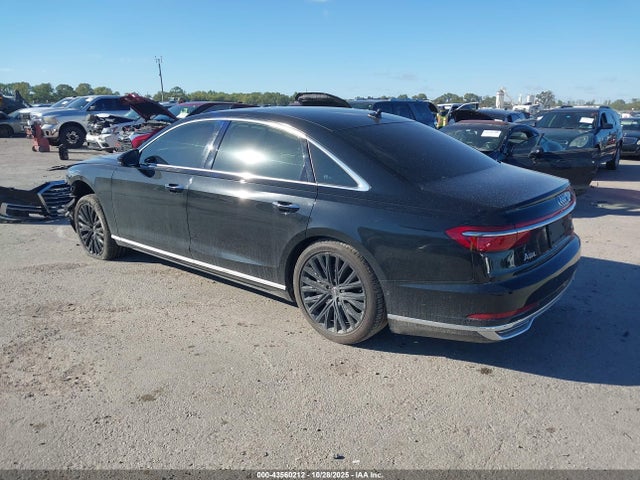 2019 AUDI A8 L WAU8DAF81KN020139 Photo 2