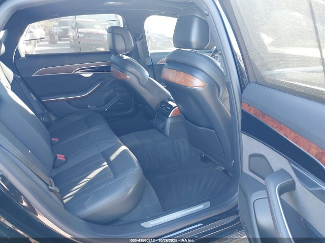 2019 AUDI A8 L WAU8DAF81KN020139 Photo 7