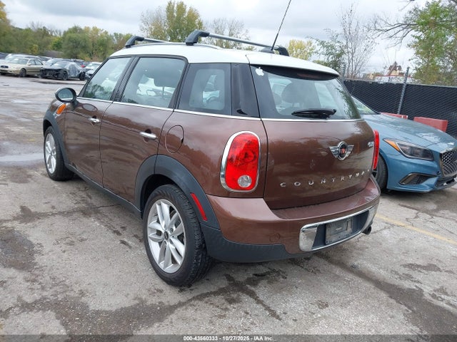 2014 MINI COUNTRYMAN WMWZB3C51EWR38388 Photo 2