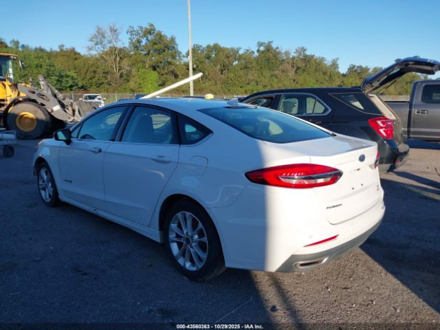 2019 FORD FUSION HYBRID 3FA6P0LU2KR137633 Photo 2