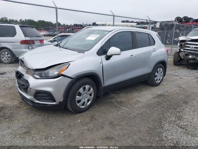 3GNCJKSB0JL294502 Chevrolet TRAX LS