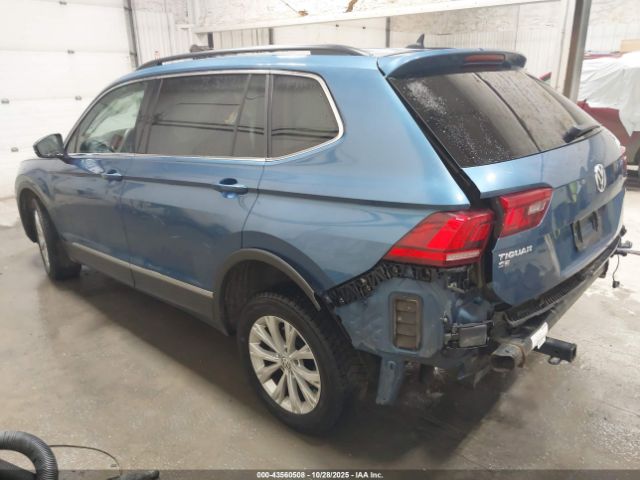 2018 VOLKSWAGEN TIGUAN 3VV2B7AX4JM069409 Photo 2