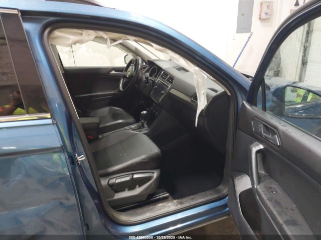 2018 VOLKSWAGEN TIGUAN 3VV2B7AX4JM069409 Photo 4
