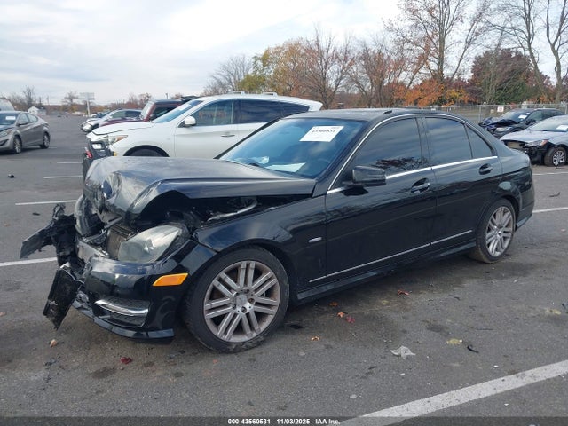 Продаж на аукціоні авто 2012 Mercedes-benz C 250 Sport, vin: WDDGF4HB3CR231832, номер лоту: 43560531
