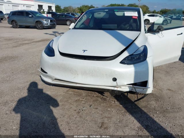 2023 TESLA MODEL Y 7SAYGDED4PF931973 Photo 5