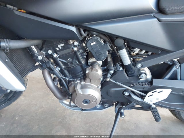 Husqvarna Svartpilen/vitpilen 801 2025 VBKUF7409SM778729 Image 9