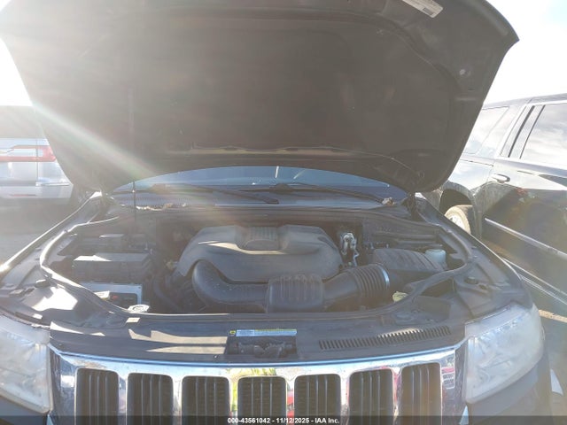 2011 Jeep Grand Cherokee Laredo მანქანა იყიდება აუქციონზე, vin: 1J4RR4GGXBC735765, აუქციონის ნომერი: 43561042