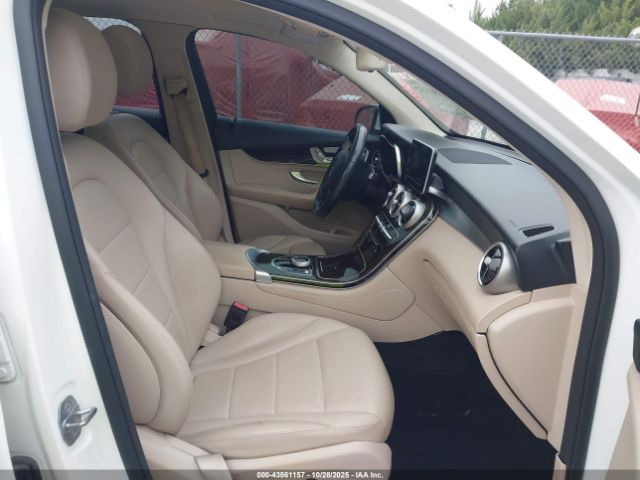 2019 MERCEDES-BENZ GLC 300 WDC0G4JB3KV163552 Photo 4
