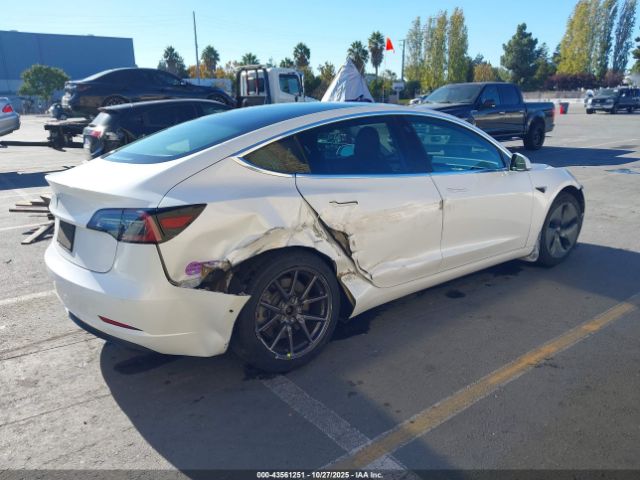 2019 TESLA MODEL 3 5YJ3E1EA9KF345988 Photo 3