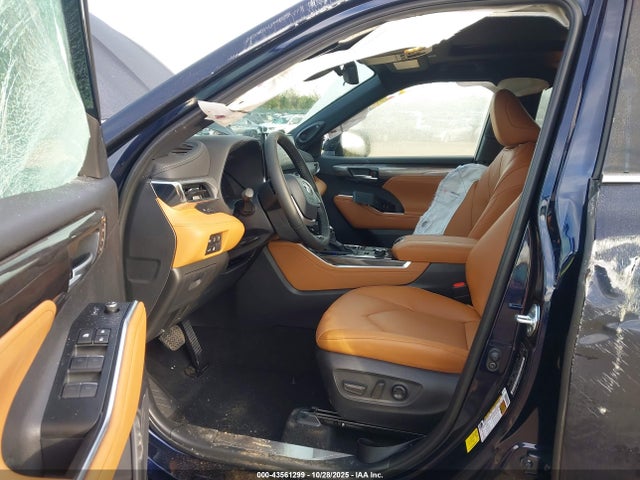 5TDKDRBH6TS595247 Toyota Highlander