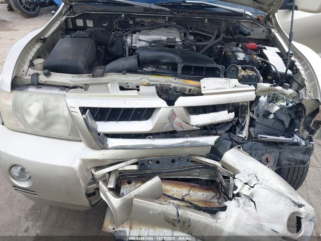 2005 MITSUBISHI MONTERO JA4MW51S05J000248 Photo 9